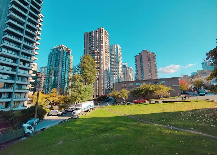 Divya Sutra Suites On Robson Downtown Vancouver